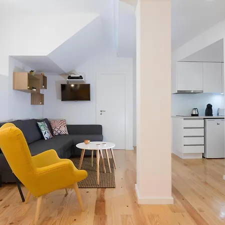 아파트 Casa Do Castelo 1- Work Or Relax In The Historic Heart Of Lisbon!