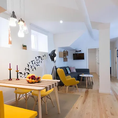 Apartment Casa Do Castelo 1- Work Or Relax In The Historic Heart Of Lisbon! Lisbon