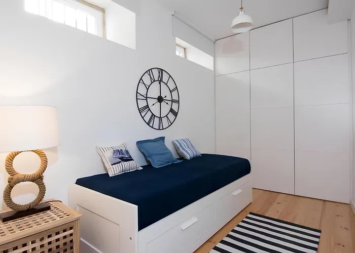 Casa Do Castelo 1- Work Or Relax In The Historic Heart Of Lisbon! *