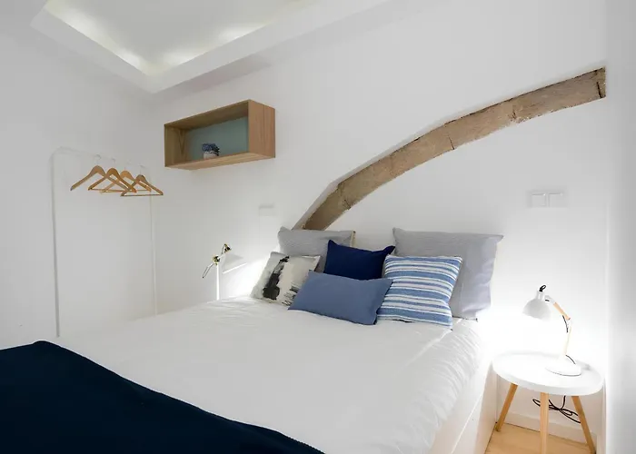 Casa Do Castelo 1- Work Or Relax In The Historic Heart Of Lisbon! Apartment *