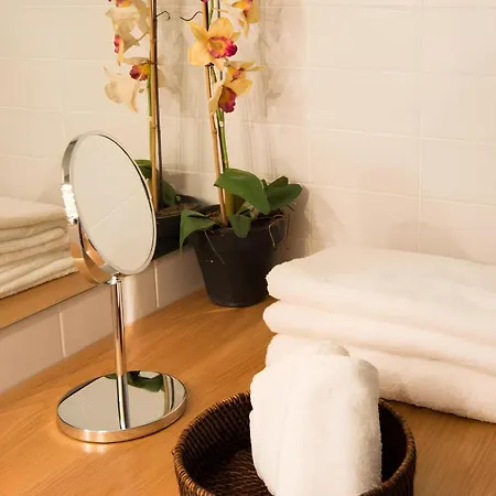 Casa Do Castelo 1- Work Or Relax In The Historic Heart Of Lisbon! דירה