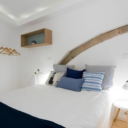 Casa Do Castelo 1- Work Or Relax In The Historic Heart Of Lisbon! Διαμέρισμα *