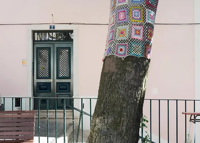 Casa Do Castelo 1- Work Or Relax In The Historic Heart Of Lisbon!